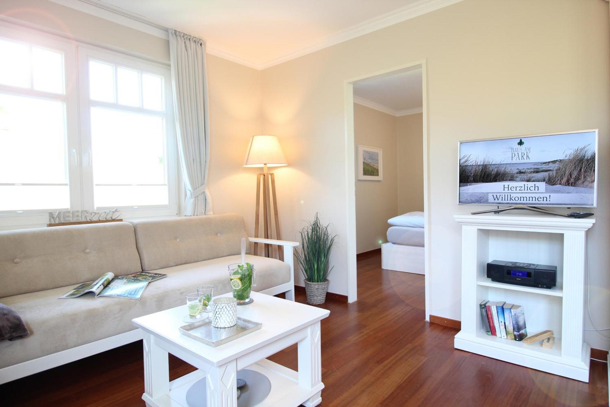 Haus Am Park Wohnung Nr7 Spiekeroog Esterno foto